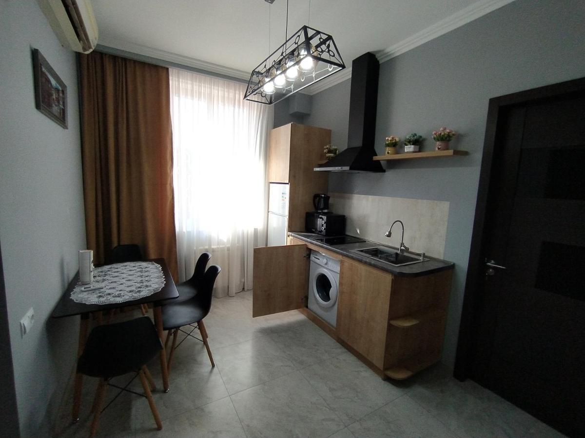 Nice Apartments Tbilisi דירה