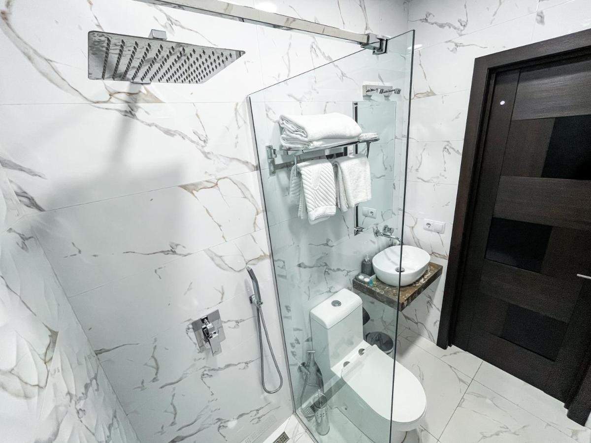Nice Apartments Tbilisi דירה טביליסי