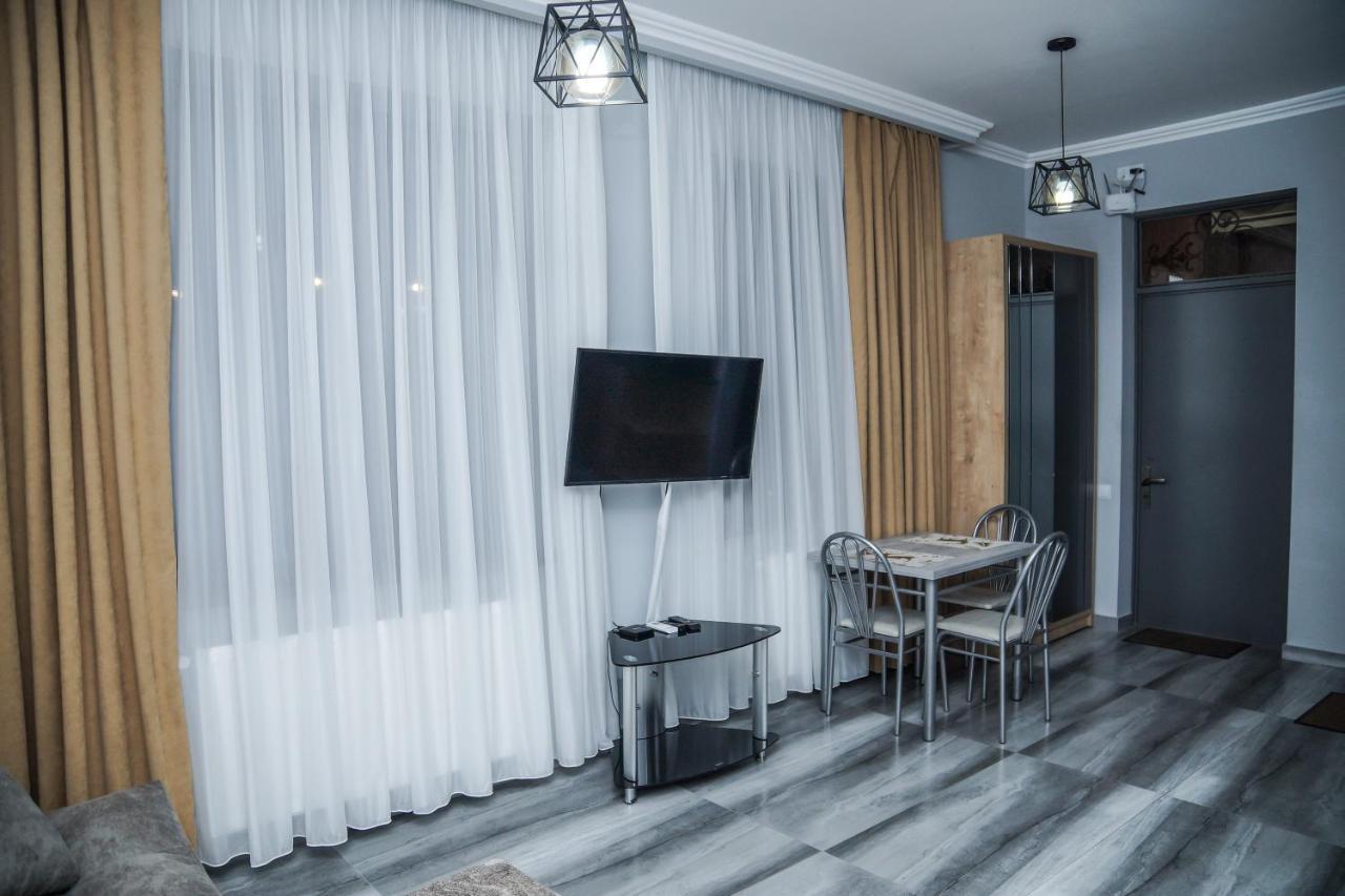 Nice Apartments Tbilisi דירה